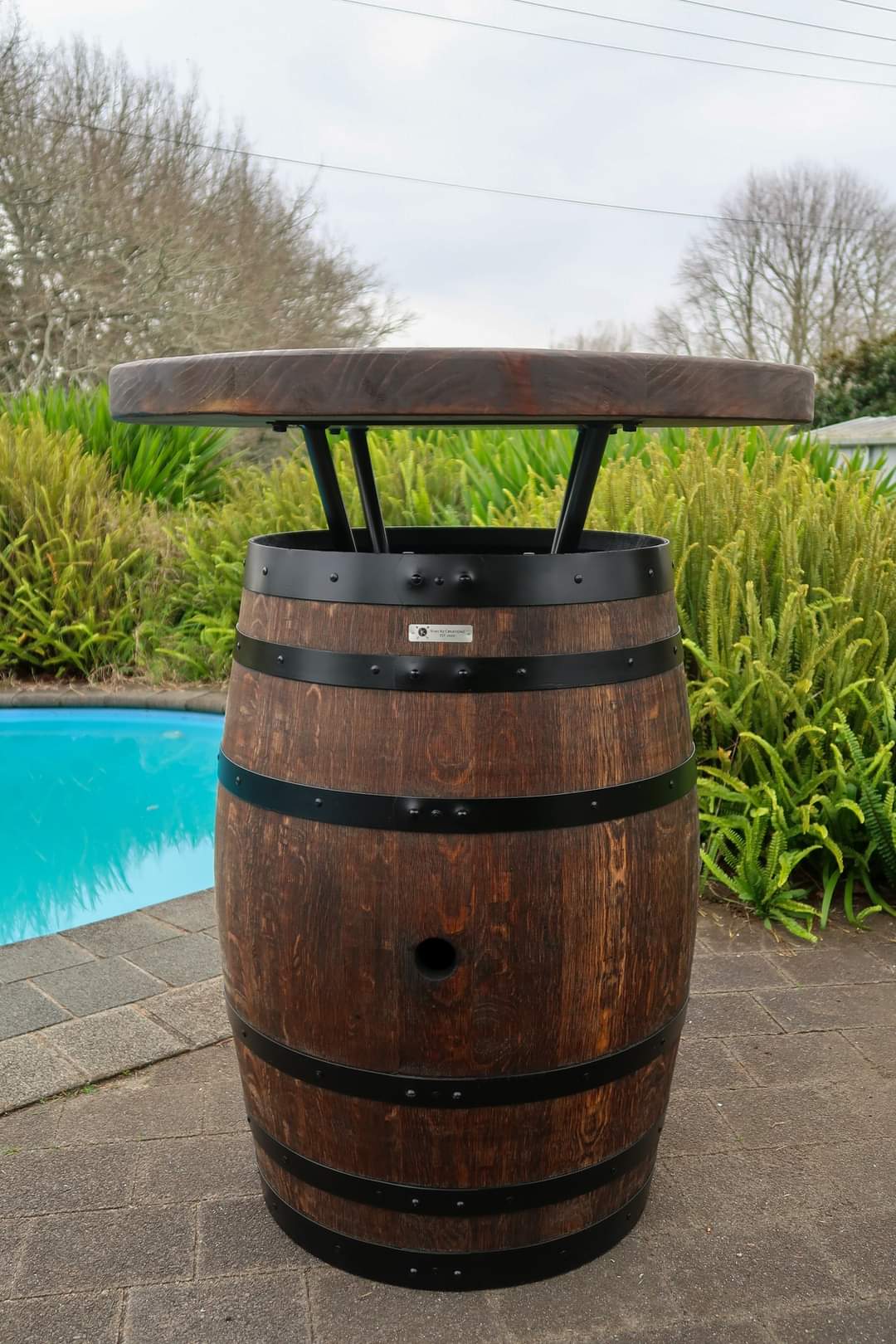 Kiwi Az Barrel Bar Leaner Turfrey.co.nz