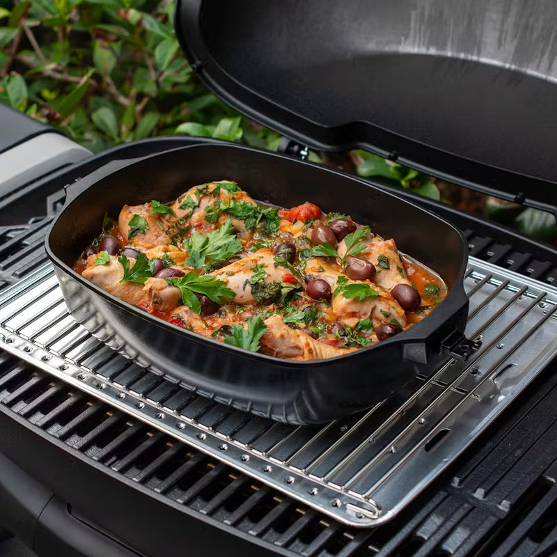 Weber Q Ware large casserole dish cooking curries and casseroles