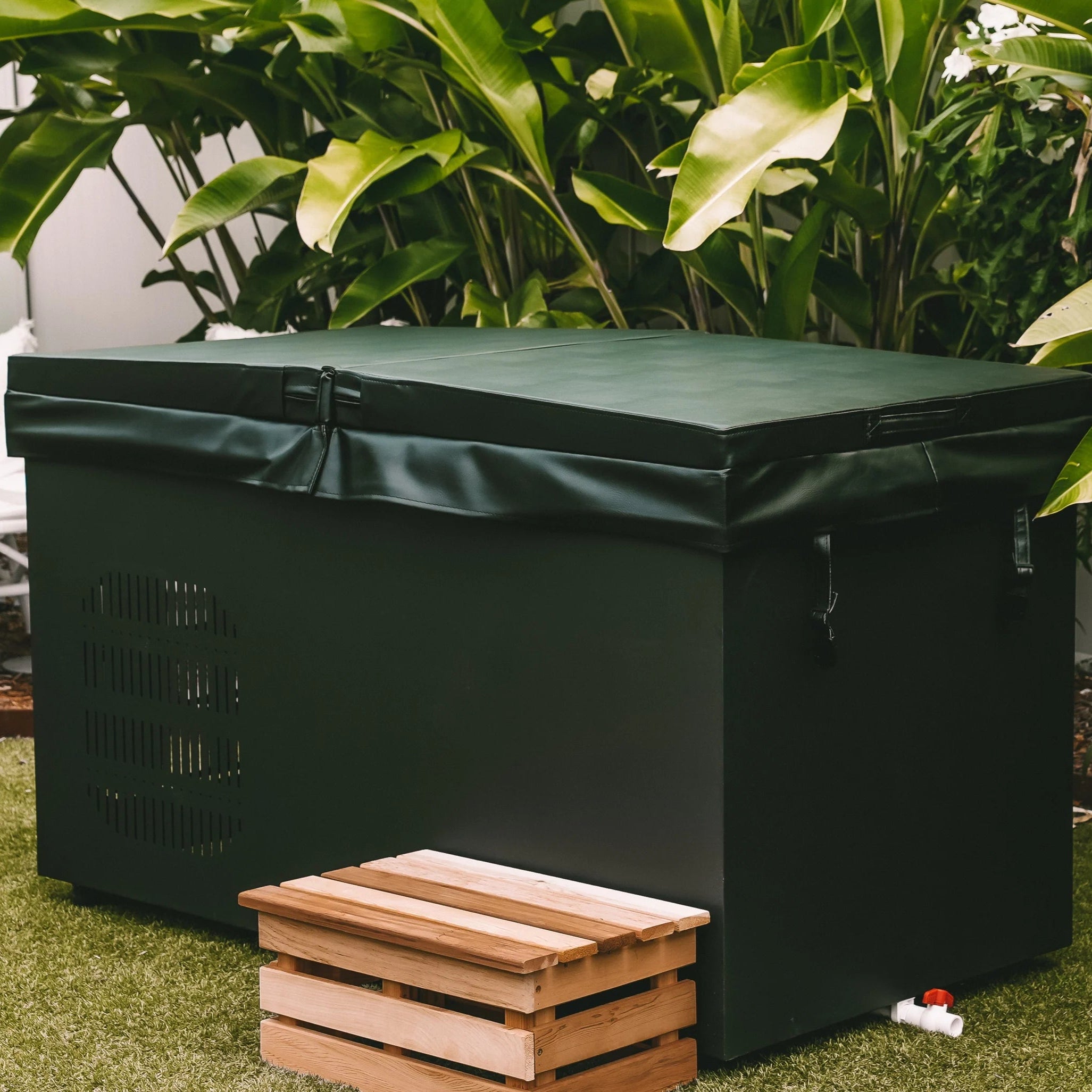 Sereno Revive Luxury Cedar Ice Bath & Hot Plunge