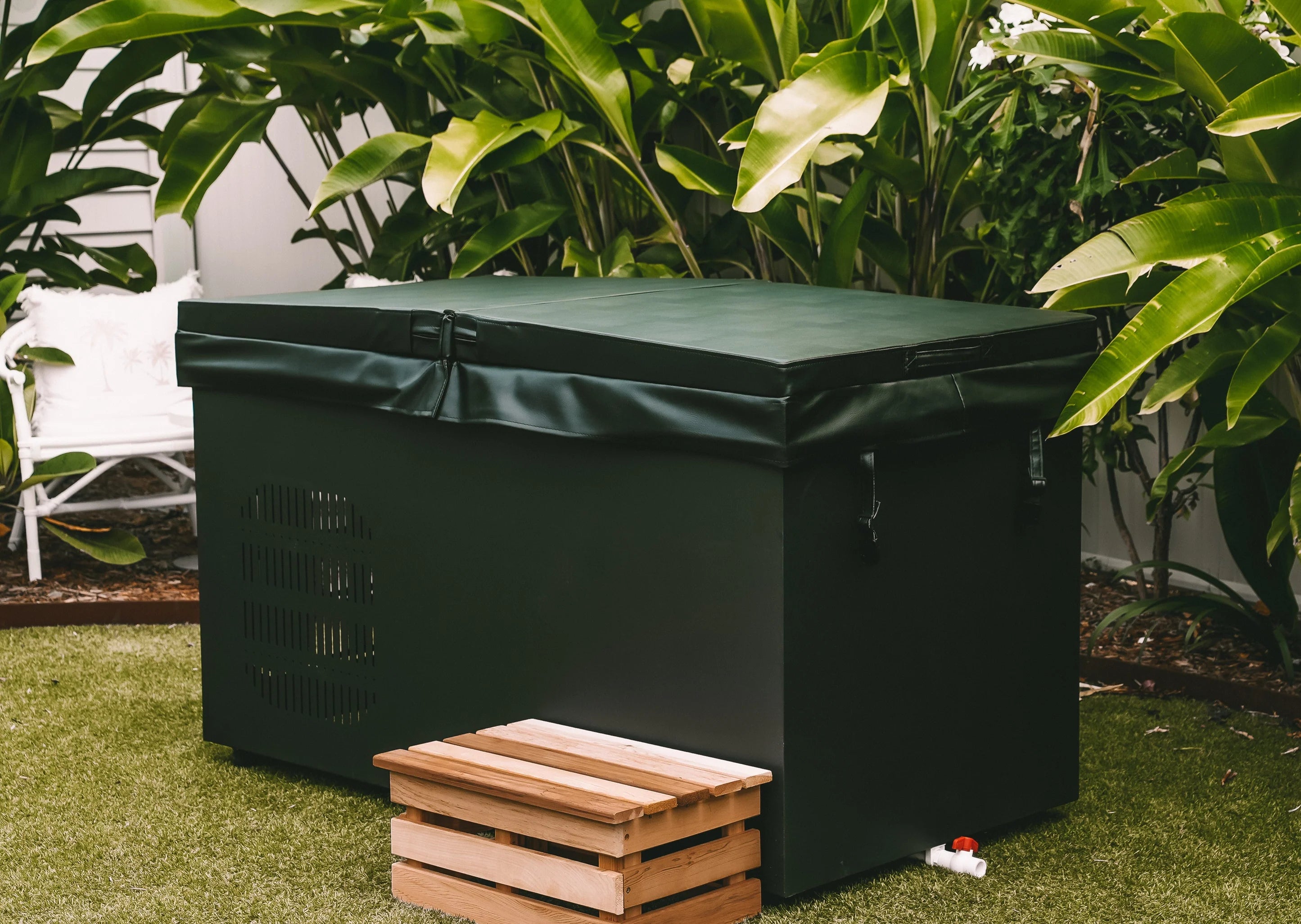 Sereno Revive Luxury Cedar Ice Bath & Hot Plunge