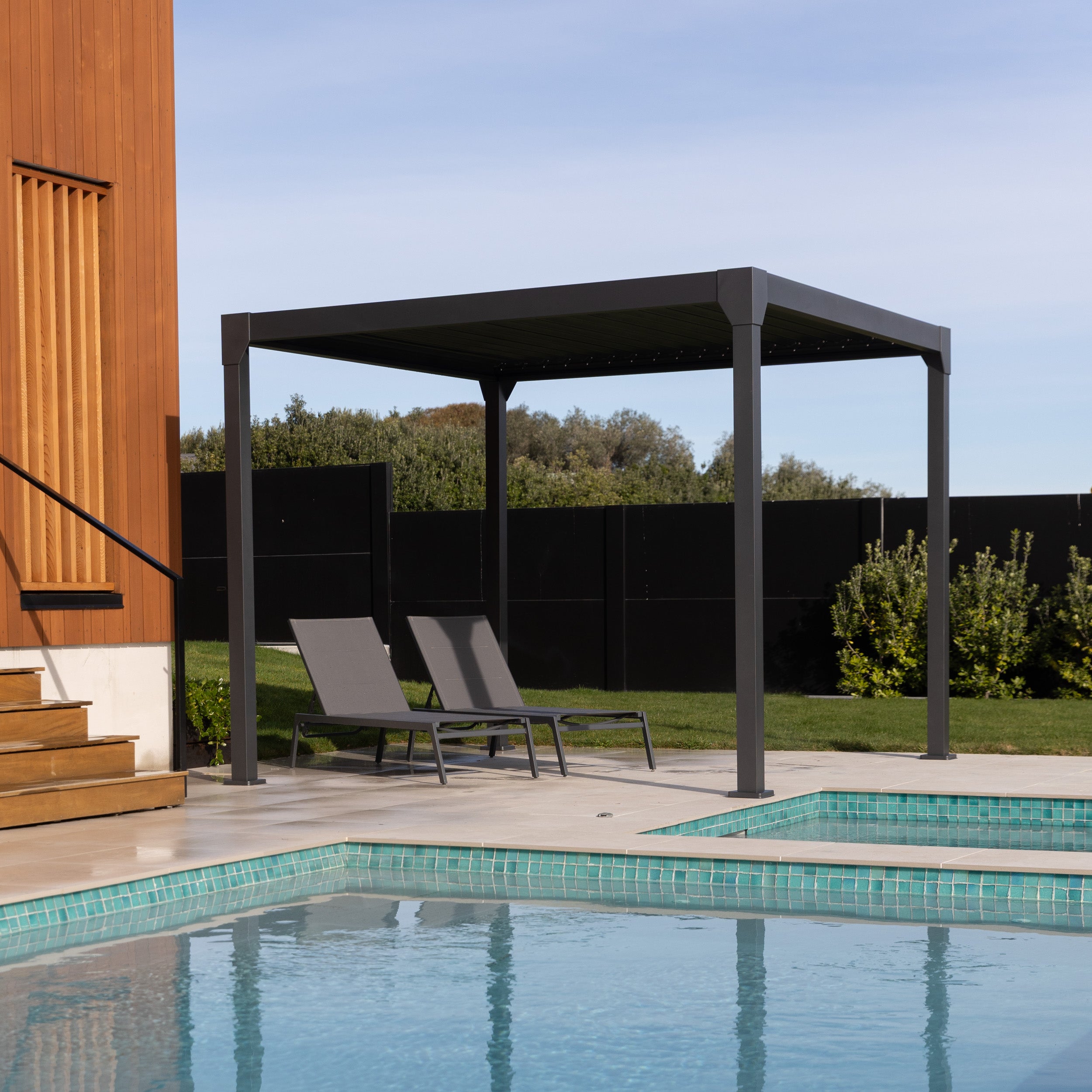 Sereno Louvre Roof - 3m x 3m Gunmetal